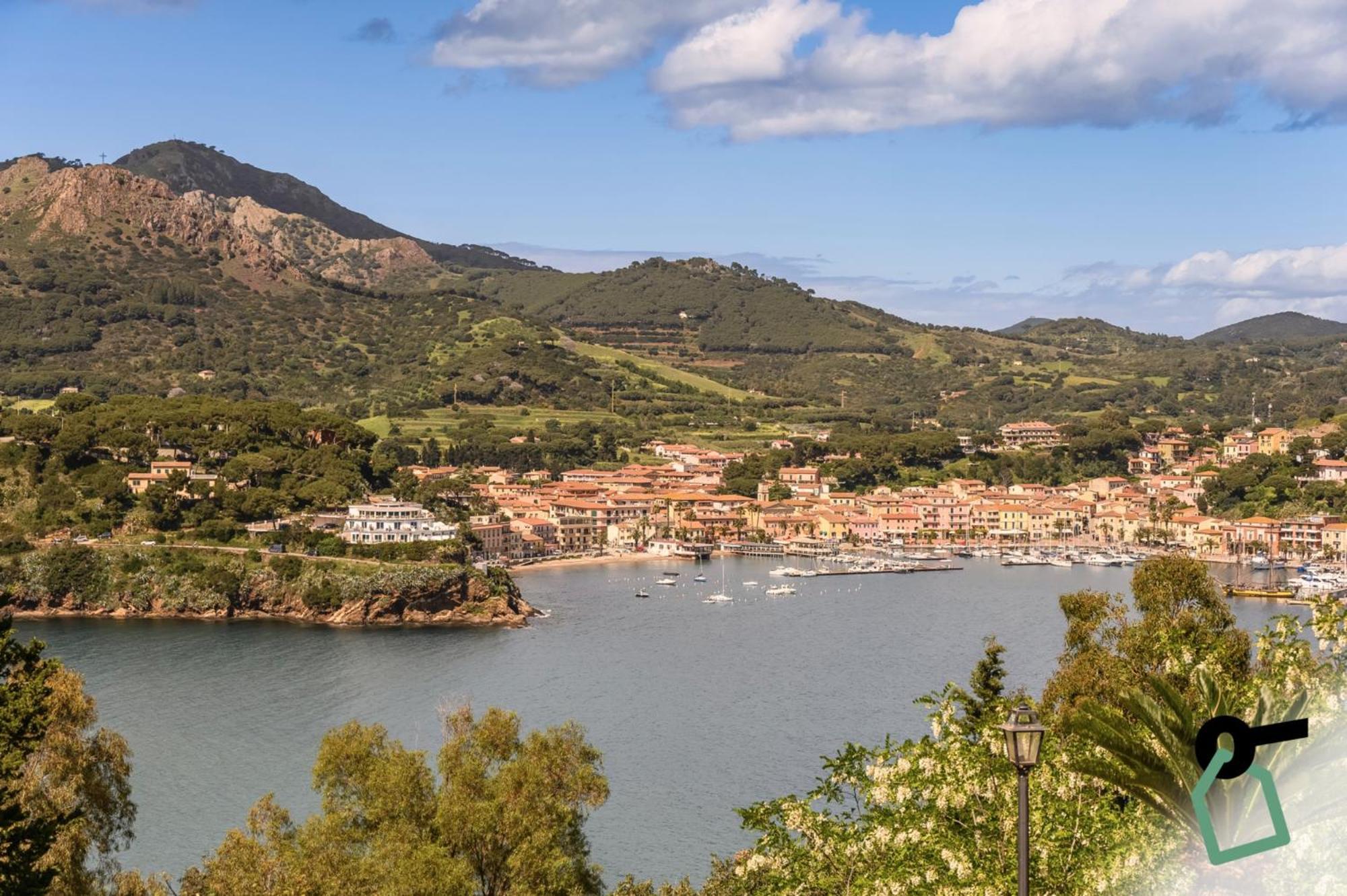 Hotiday Room Collection - Porto Azzurro كابوليفيري المظهر الخارجي الصورة