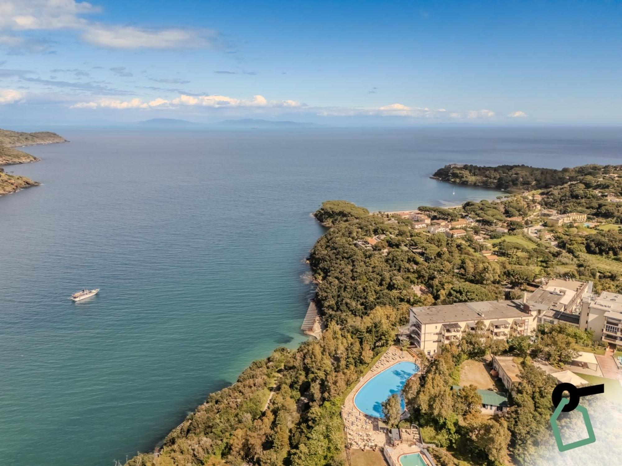 Hotiday Room Collection - Porto Azzurro كابوليفيري المظهر الخارجي الصورة