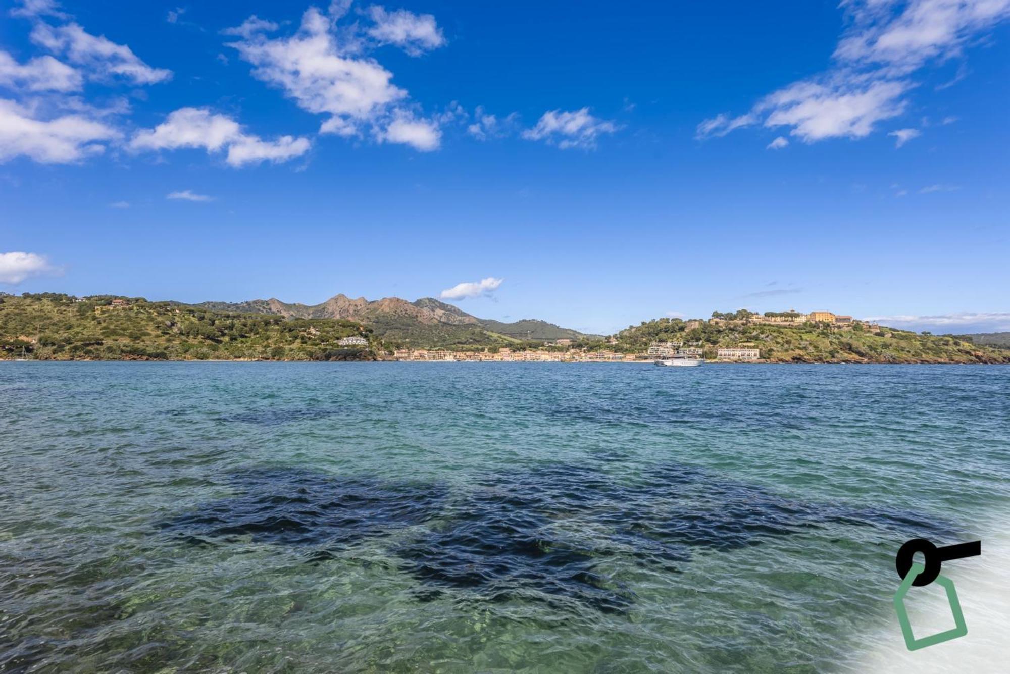 Hotiday Room Collection - Porto Azzurro كابوليفيري المظهر الخارجي الصورة
